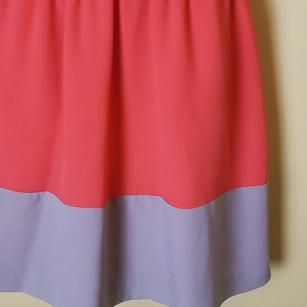 Express Color Block Dress - Picture 2 of 7
